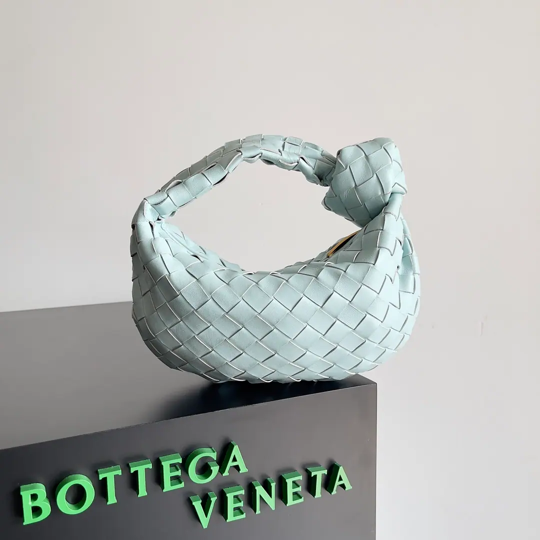 BOTTEGA VENETA 羊皮迷你 Jodie 包 651876 23*15*5cm